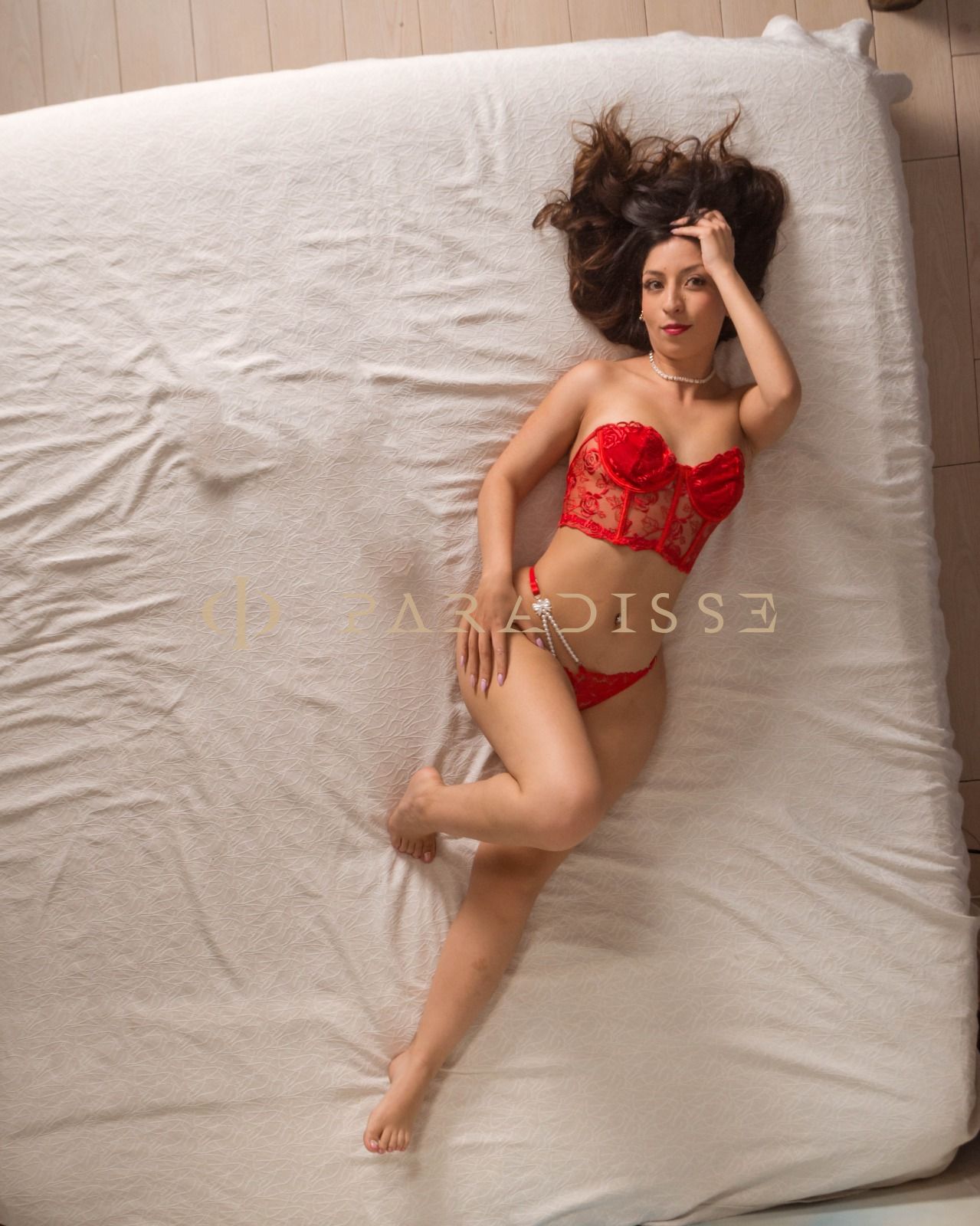 Escorts VIP Paradisse - Kell